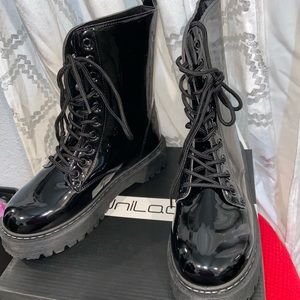 Black Kombat boots